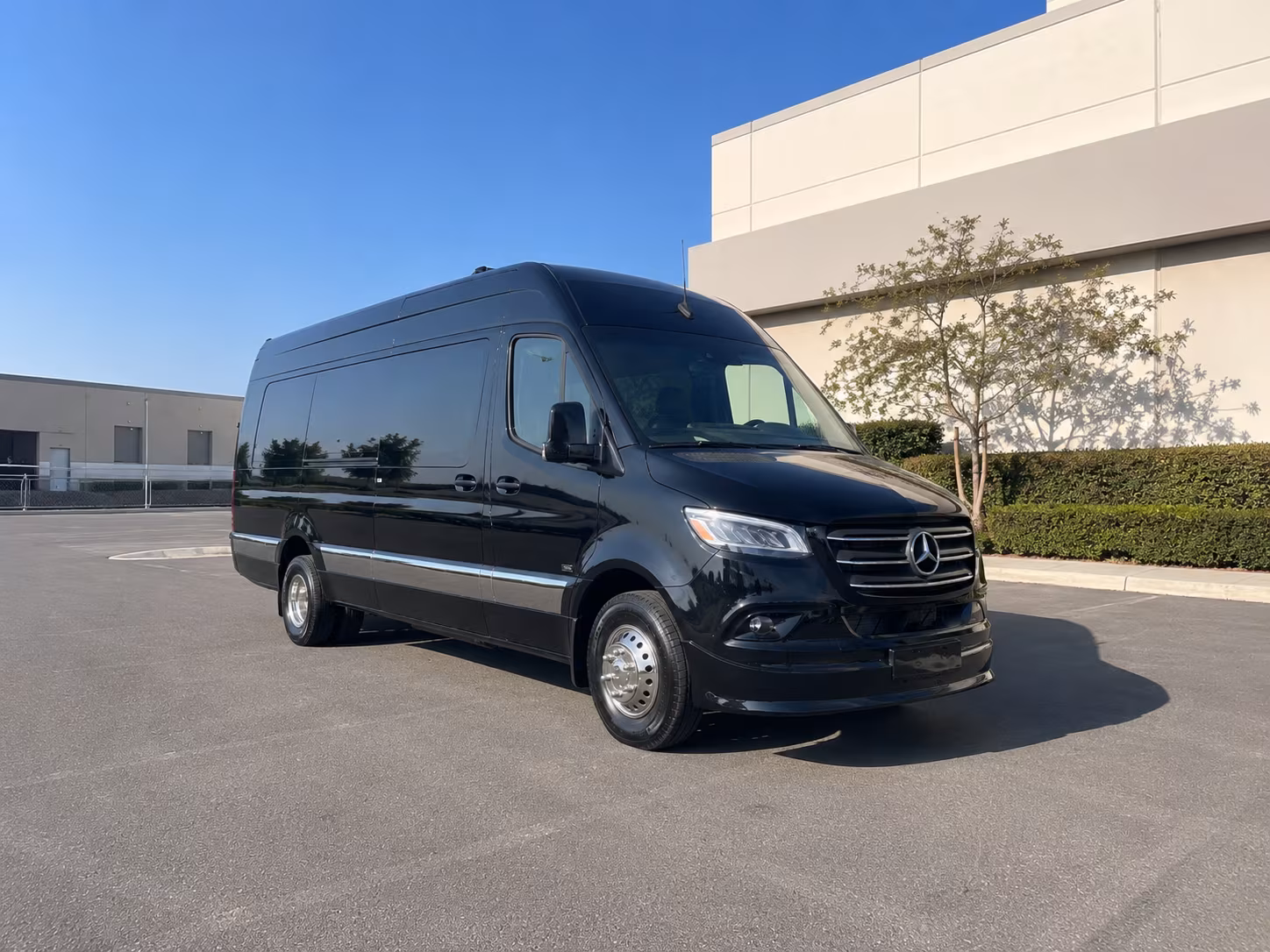 find the perfect transportation for your next airport transfer 4